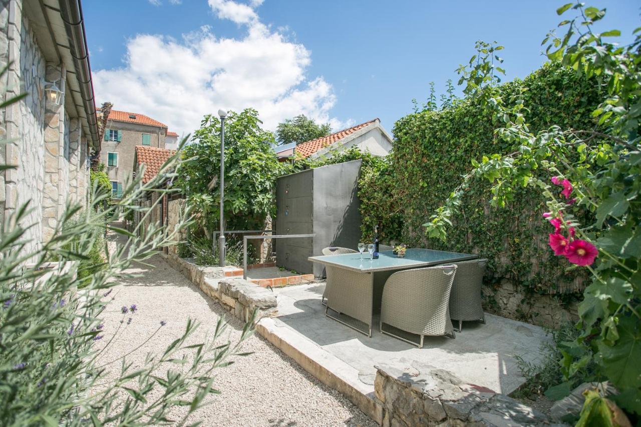 Garden Apartment Hotel Split Exterior photo