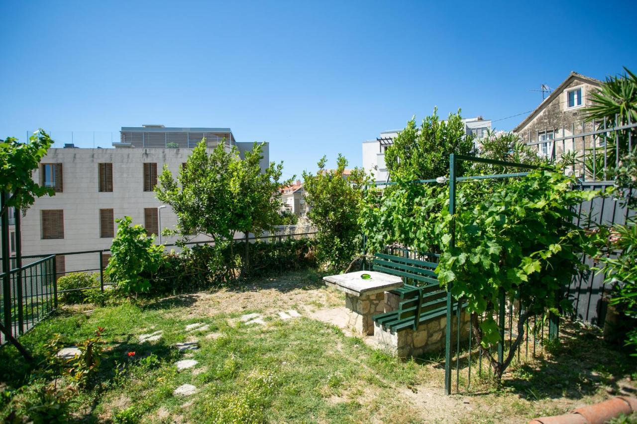 Garden Apartment Hotel Split Room photo