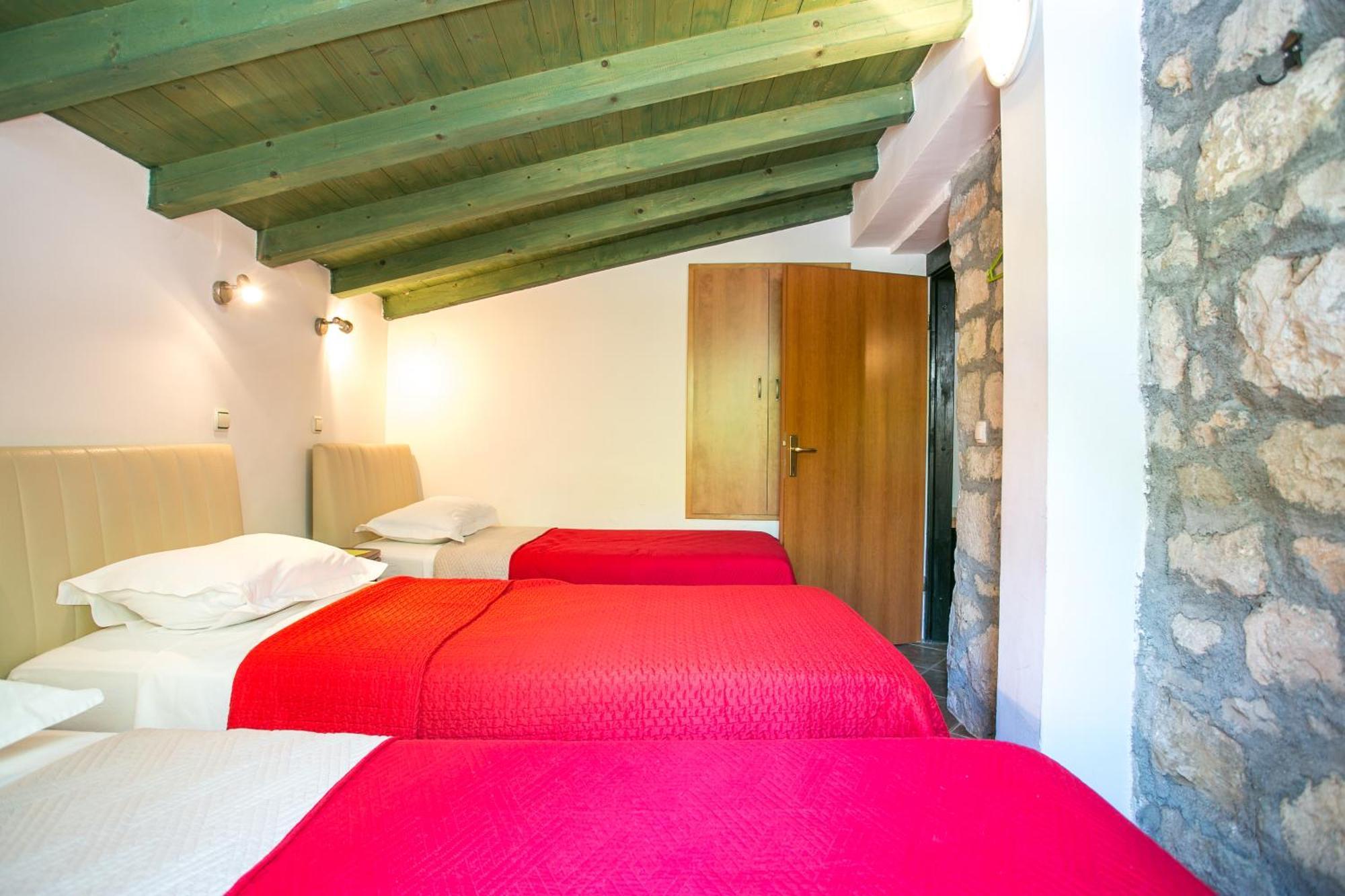 Garden Apartment Hotel Split Room photo