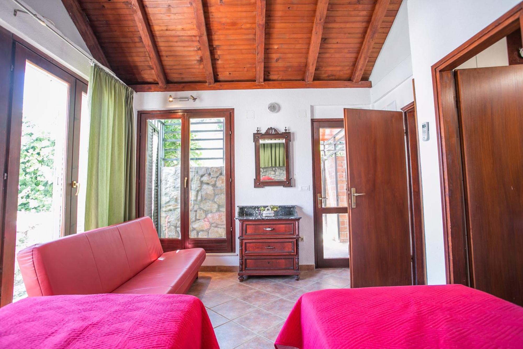Garden Apartment Hotel Split Room photo